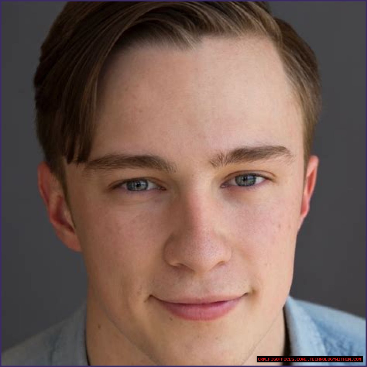 Daniel Hugh Kelly (TV Schauspieler) - Alter, Geburtstag, Bio, Fakten, Familie, Vermögen, Größe & mehr